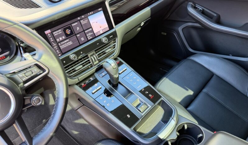 2022 Porsche Macan full