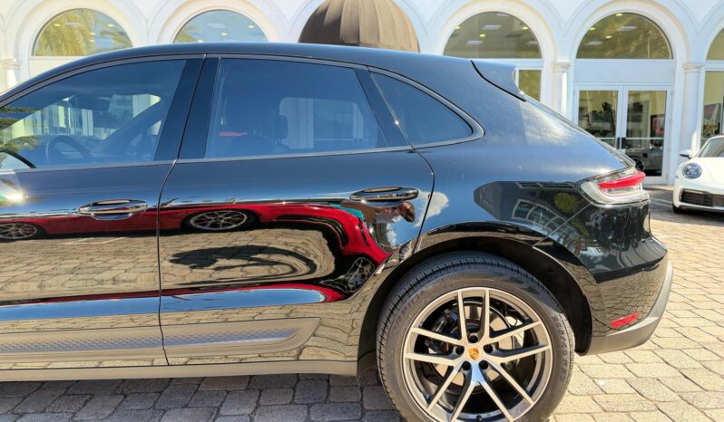 2022 Porsche Macan full