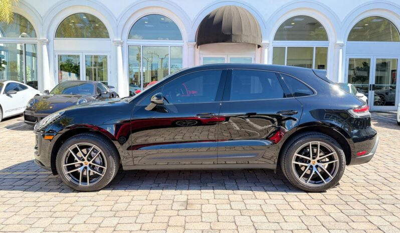 2022 Porsche Macan full