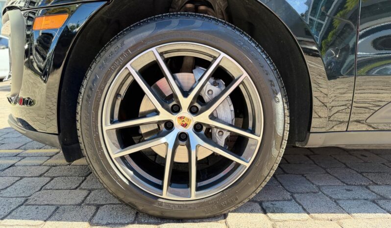2022 Porsche Macan full