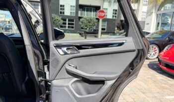 2022 Porsche Macan full
