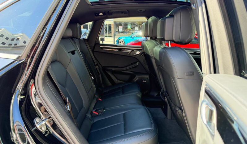 2022 Porsche Macan full