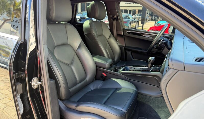 2022 Porsche Macan full