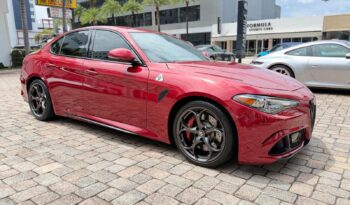 2017 Alfa Romeo Giulia Quadrifoglio full