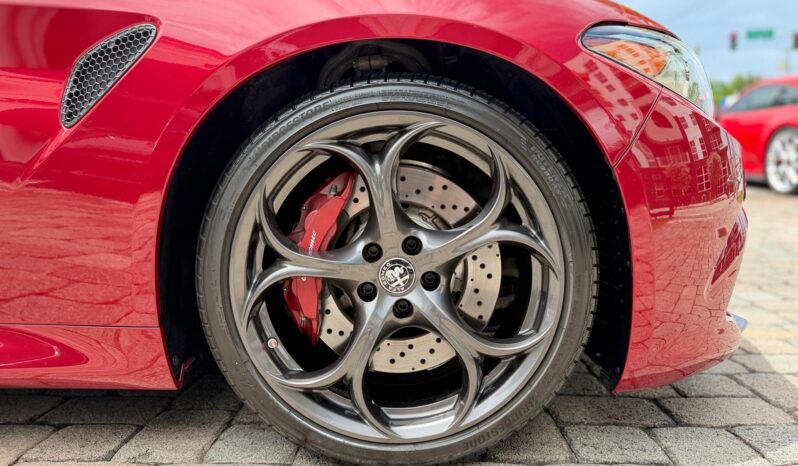 2017 Alfa Romeo Giulia Quadrifoglio full