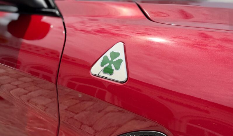 2017 Alfa Romeo Giulia Quadrifoglio full