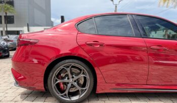 2017 Alfa Romeo Giulia Quadrifoglio full