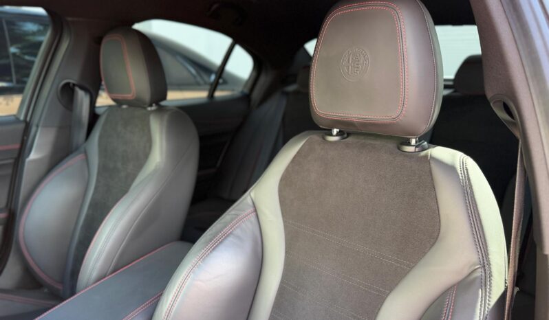 2017 Alfa Romeo Giulia Quadrifoglio full