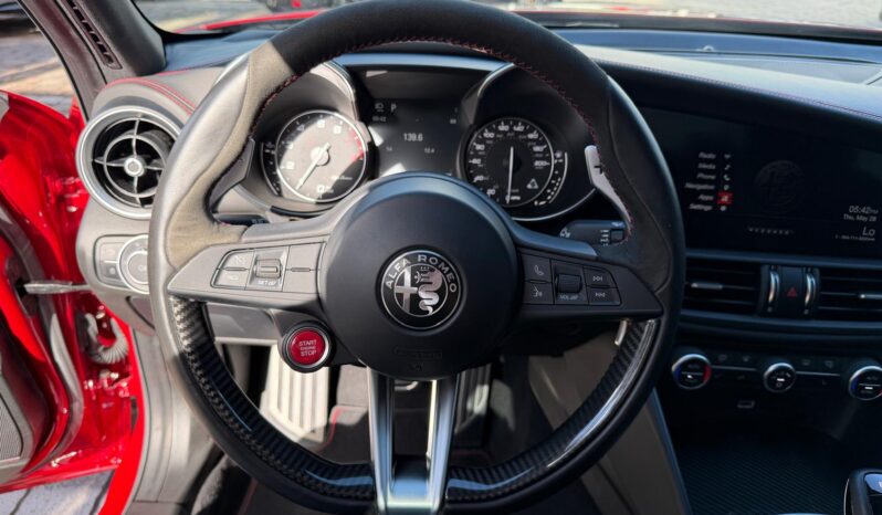 2017 Alfa Romeo Giulia Quadrifoglio full