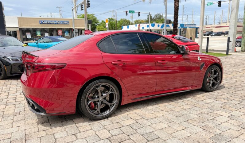 2017 Alfa Romeo Giulia Quadrifoglio full