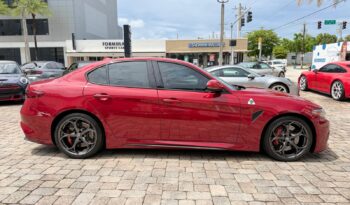 2017 Alfa Romeo Giulia Quadrifoglio full