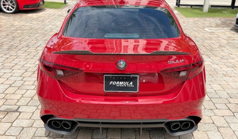 2017 Alfa Romeo Giulia Quadrifoglio full