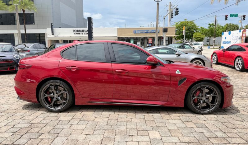 2017 Alfa Romeo Giulia Quadrifoglio full