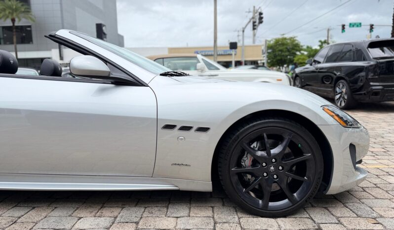 2013 Maserati GranTurismo Sport Convertible full