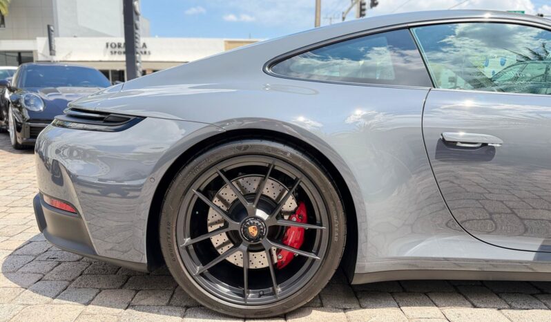 2026 Porsche 911 Carrera 4 GTS full