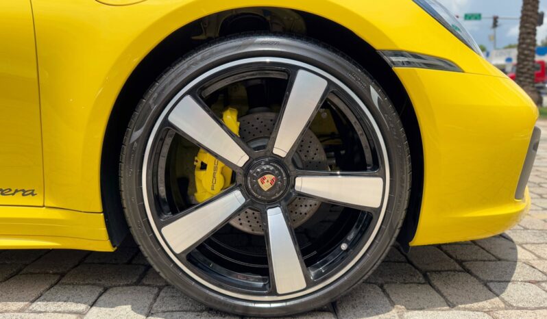2022 Porsche 911 Carrera full