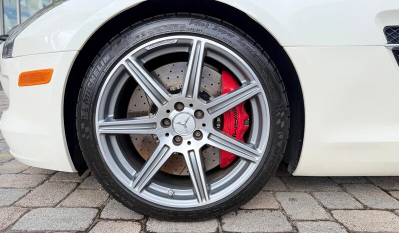 2012 Mercedes-Benz SLS AMG Roadster full