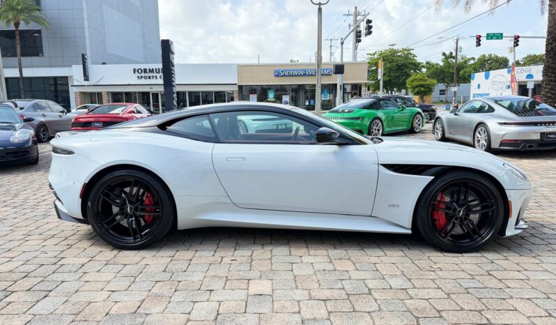 2020 Aston Martin DBS Superleggera full