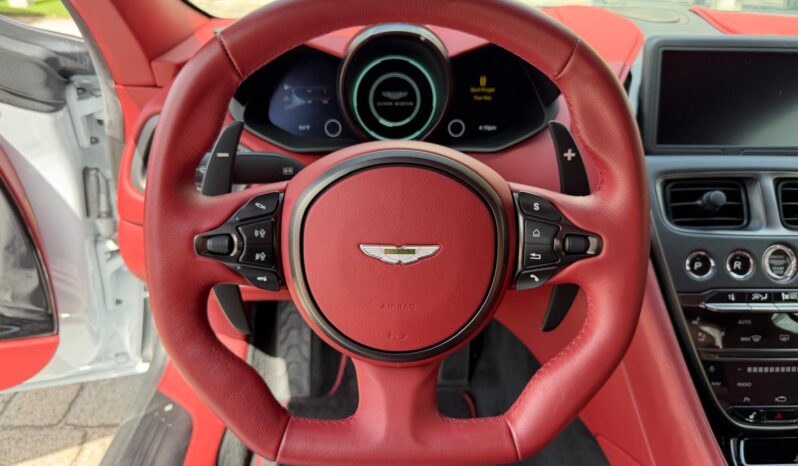 2020 Aston Martin DBS Superleggera full