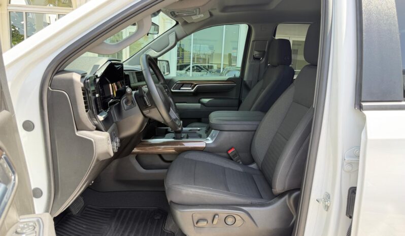 2025 Chevrolet Silverado 1500 RST RWD full
