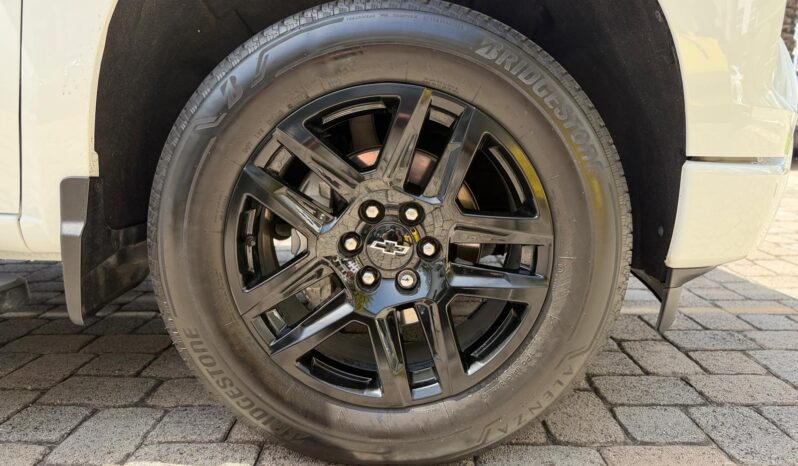 2025 Chevrolet Silverado 1500 RST RWD full
