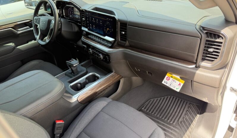 2025 Chevrolet Silverado 1500 RST RWD full