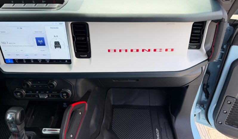 2025 Ford Bronco Heritage Edition full