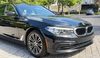 2019 BMW 5 Series 530e iPerformance full