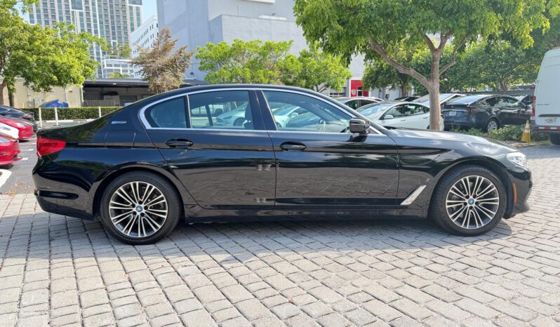 2019 BMW 5 Series 530e iPerformance full