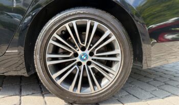 2019 BMW 5 Series 530e iPerformance full