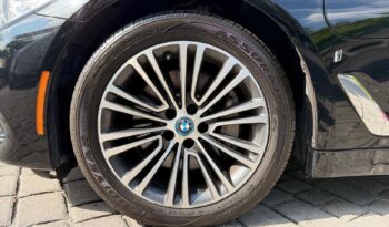 2019 BMW 5 Series 530e iPerformance full