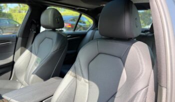 2019 BMW 5 Series 530e iPerformance full