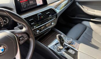 2019 BMW 5 Series 530e iPerformance full