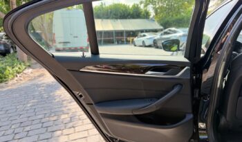2019 BMW 5 Series 530e iPerformance full