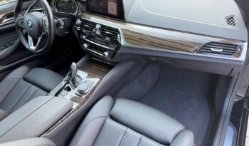 2019 BMW 5 Series 530e iPerformance full