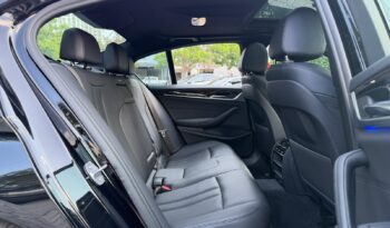 2019 BMW 5 Series 530e iPerformance full