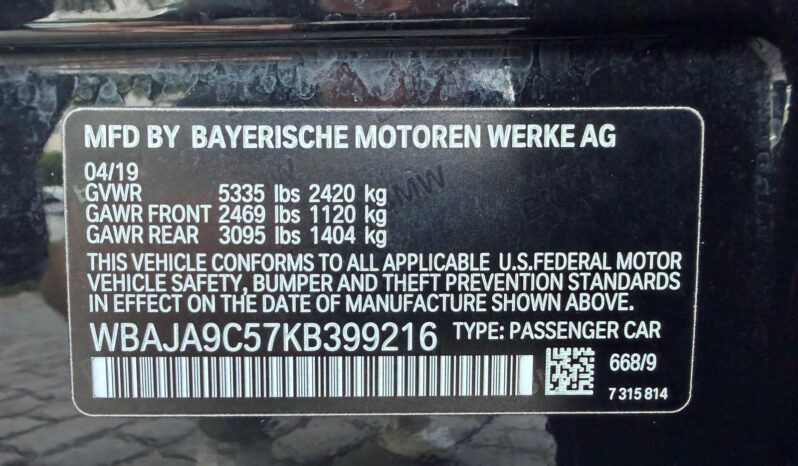 2019 BMW 5 Series 530e iPerformance full