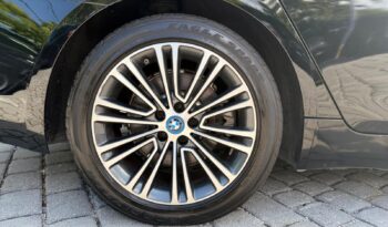 2019 BMW 5 Series 530e iPerformance full
