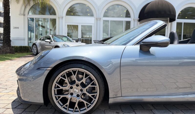 2026 Porsche 911 Carrera Cabriolet full