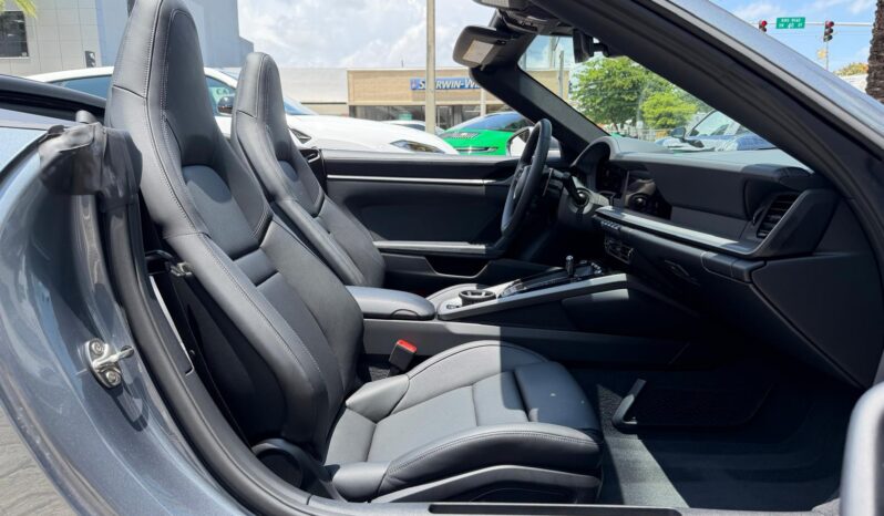 2026 Porsche 911 Carrera Cabriolet full