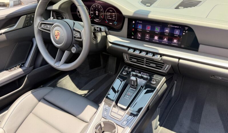 2026 Porsche 911 Carrera Cabriolet full