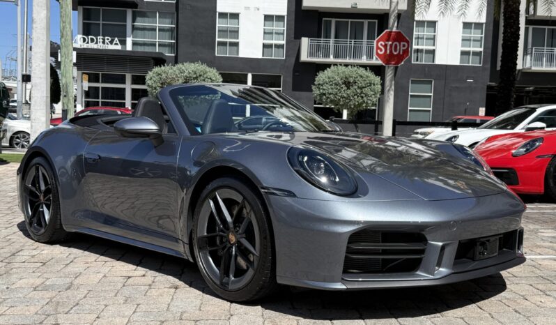 2025 Porsche 911 Carrera Cabriolet full