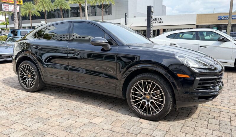 2020 Porsche Cayenne S Coupe full