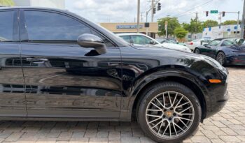 2020 Porsche Cayenne S Coupe full