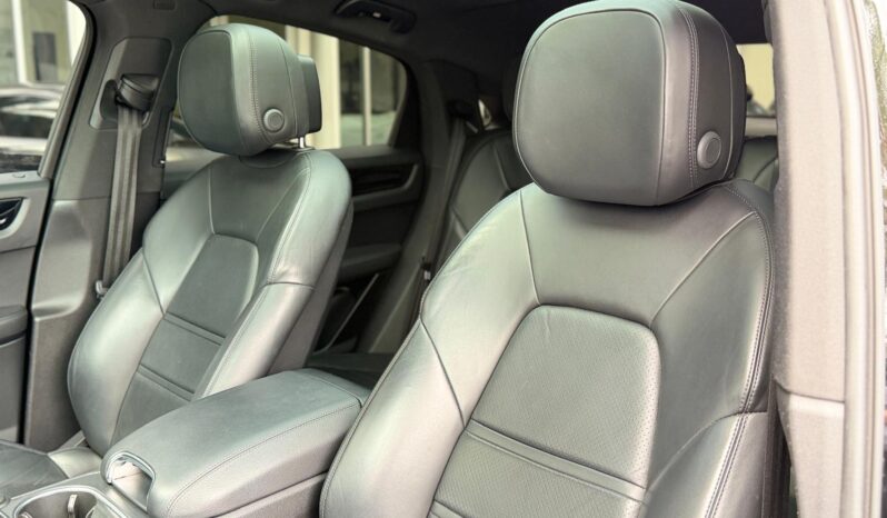 2020 Porsche Cayenne S Coupe full