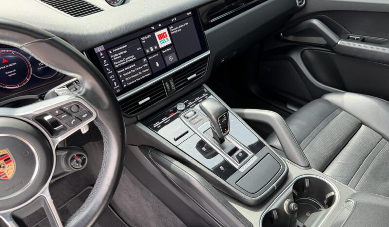 2020 Porsche Cayenne S Coupe full