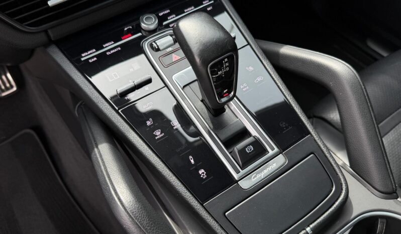 2020 Porsche Cayenne S Coupe full