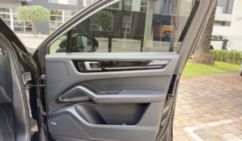 2020 Porsche Cayenne S Coupe full