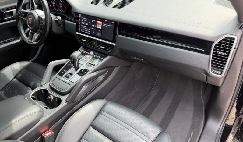 2020 Porsche Cayenne S Coupe full