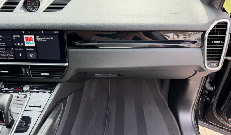 2020 Porsche Cayenne S Coupe full